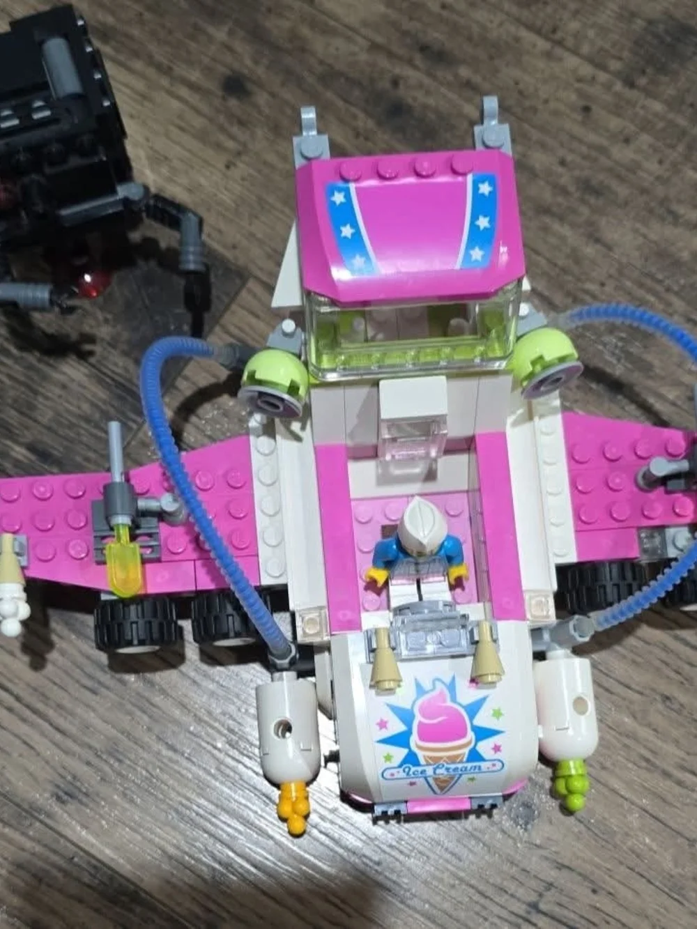 Lego Pink and White Ice Cream Vehicle - LEGO 70804
